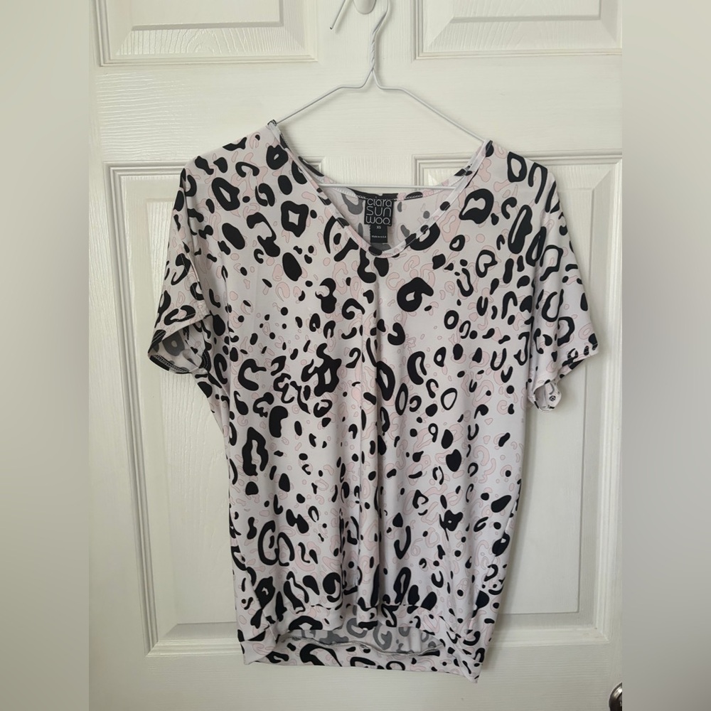CLARA SUNWOO Abstract Print Short Sleeve Top - Black and White